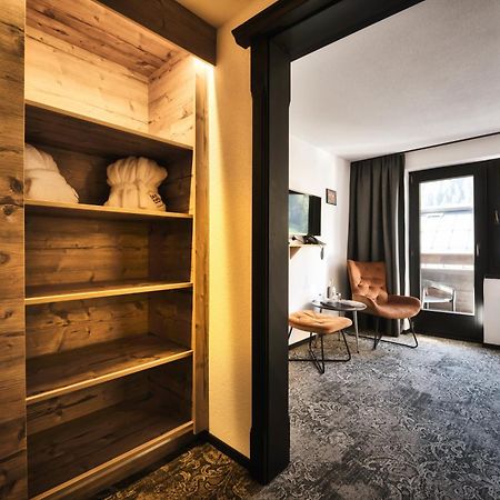 Berghotel Basur - Das Schihotel Am Arlberg Флирш Экстерьер фото