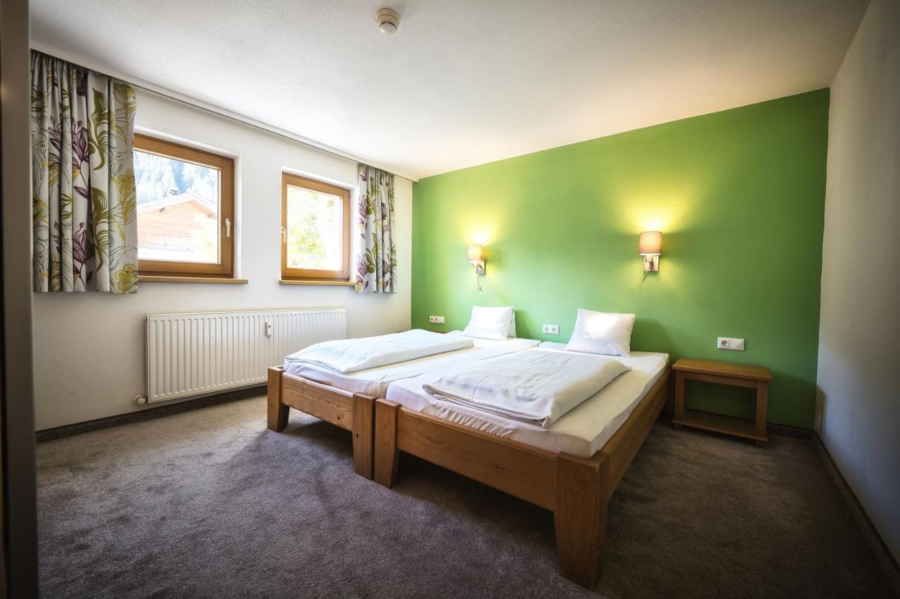 Berghotel Basur - Das Schihotel Am Arlberg Флирш Экстерьер фото