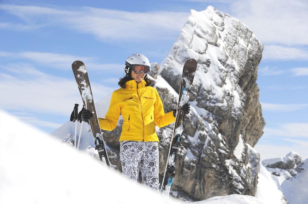 Berghotel Basur - Das Schihotel Am Arlberg Флирш Экстерьер фото